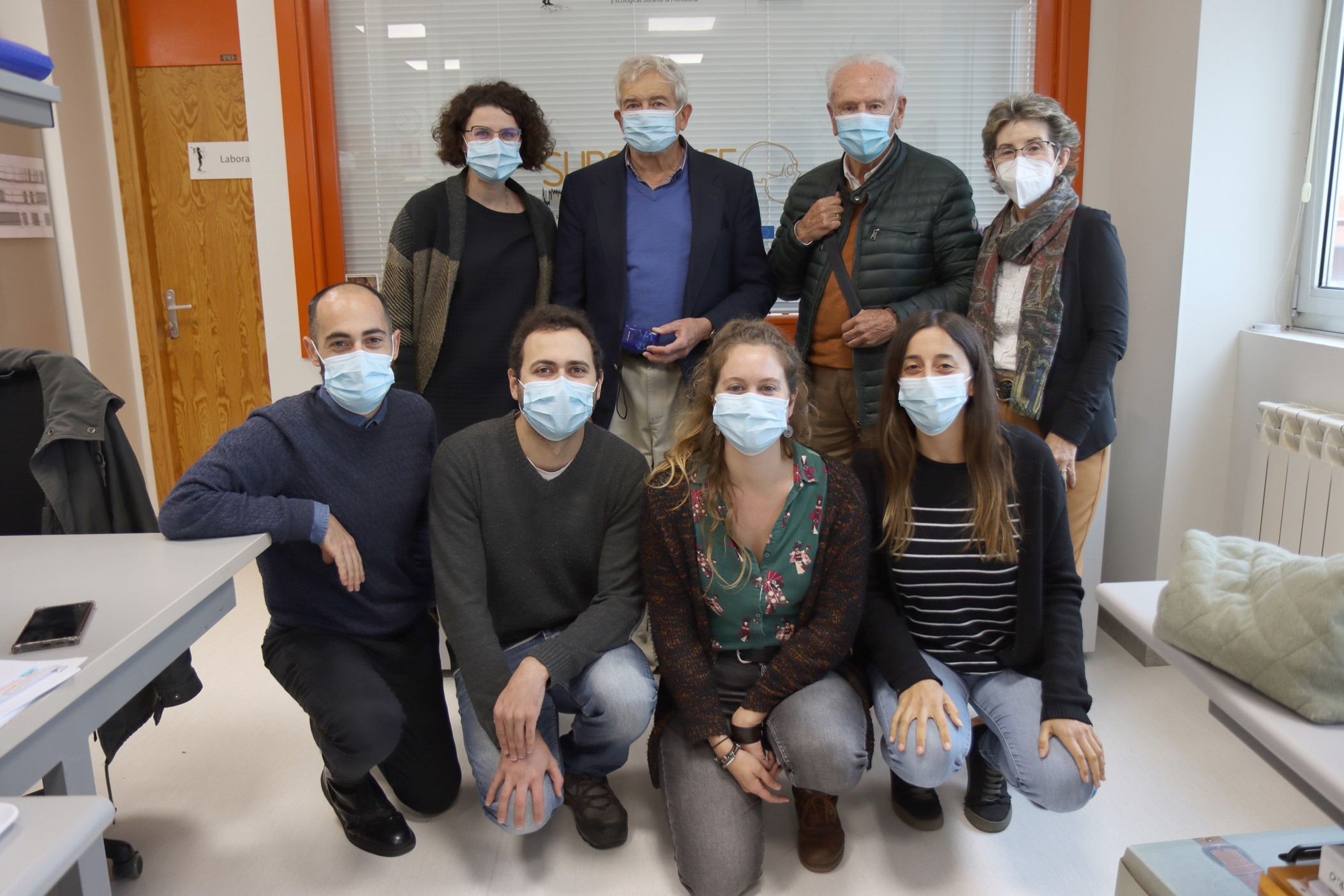 Jesús Altuna and Koro Mariezkurrena visit our lab